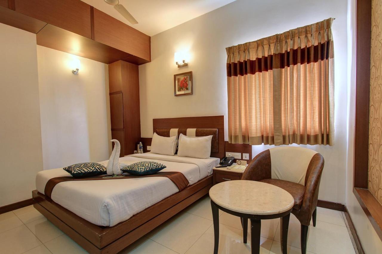 Hotel Prince Gardens Κοϊμπατόρε Εξωτερικό φωτογραφία