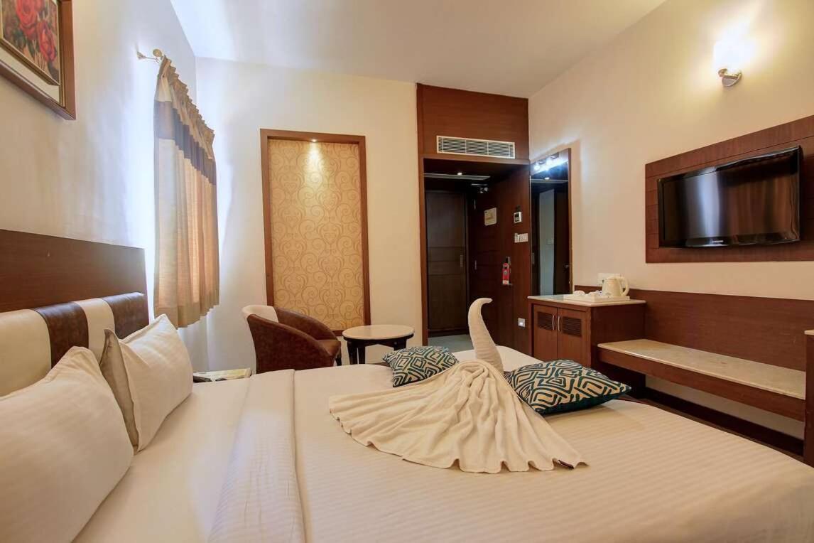Hotel Prince Gardens Κοϊμπατόρε Εξωτερικό φωτογραφία