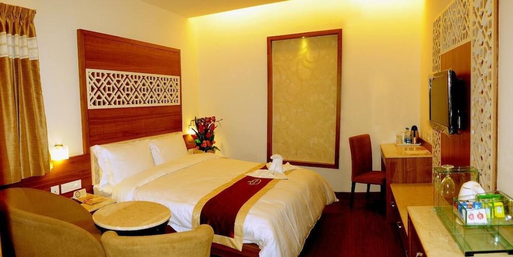Hotel Prince Gardens Κοϊμπατόρε Εξωτερικό φωτογραφία