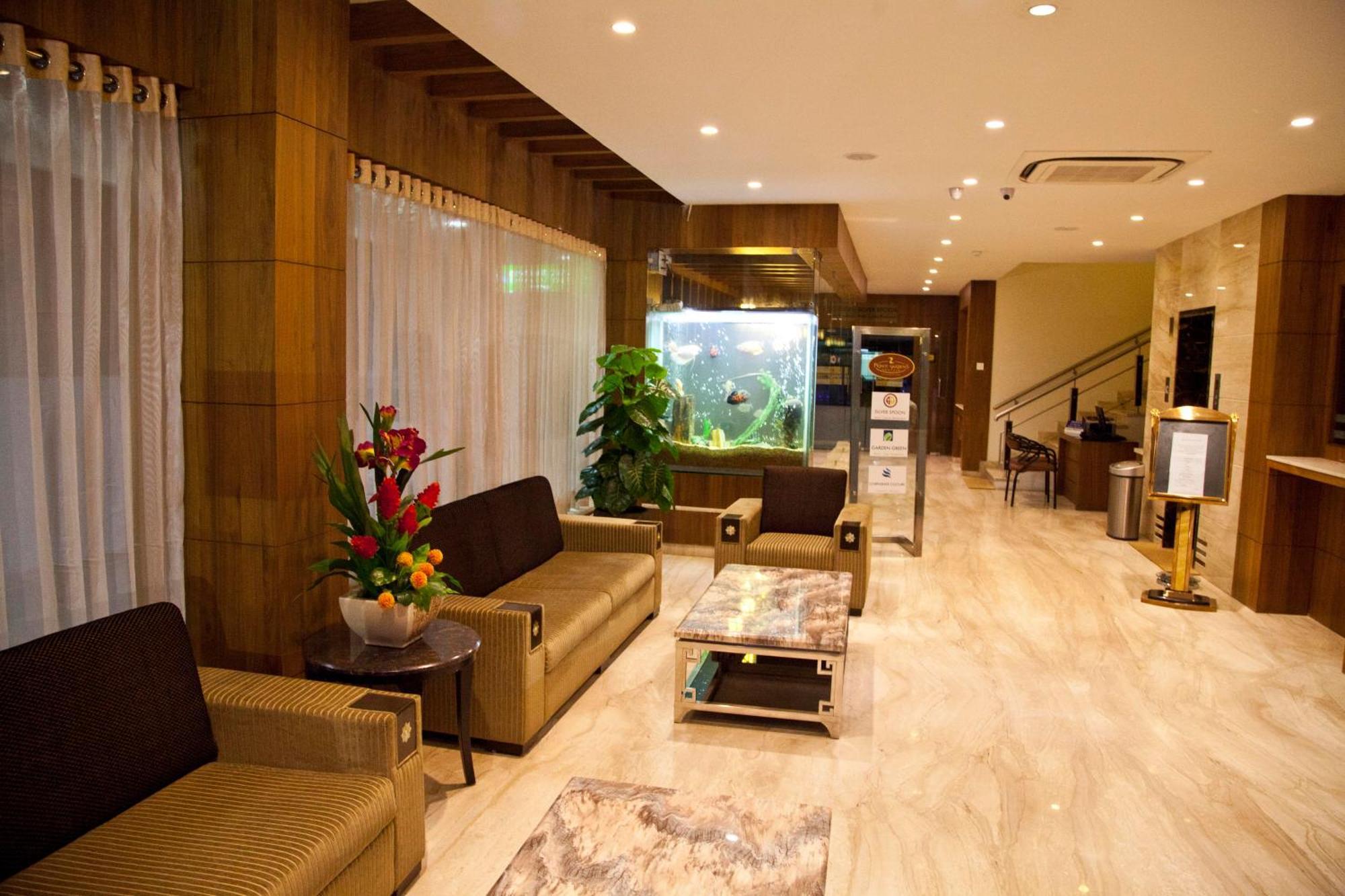 Hotel Prince Gardens Κοϊμπατόρε Εξωτερικό φωτογραφία