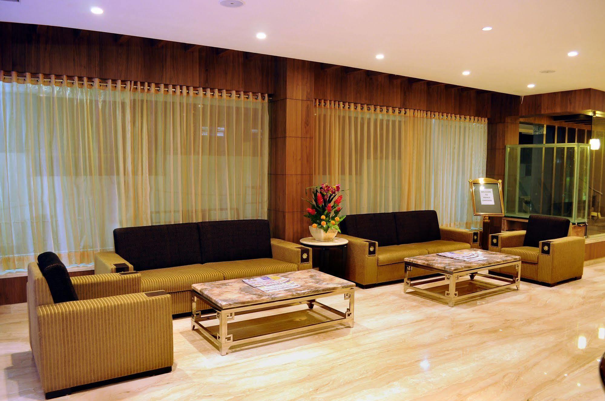 Hotel Prince Gardens Κοϊμπατόρε Εξωτερικό φωτογραφία