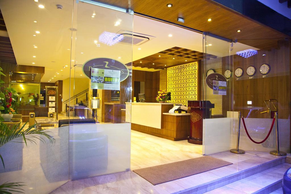 Hotel Prince Gardens Κοϊμπατόρε Εξωτερικό φωτογραφία