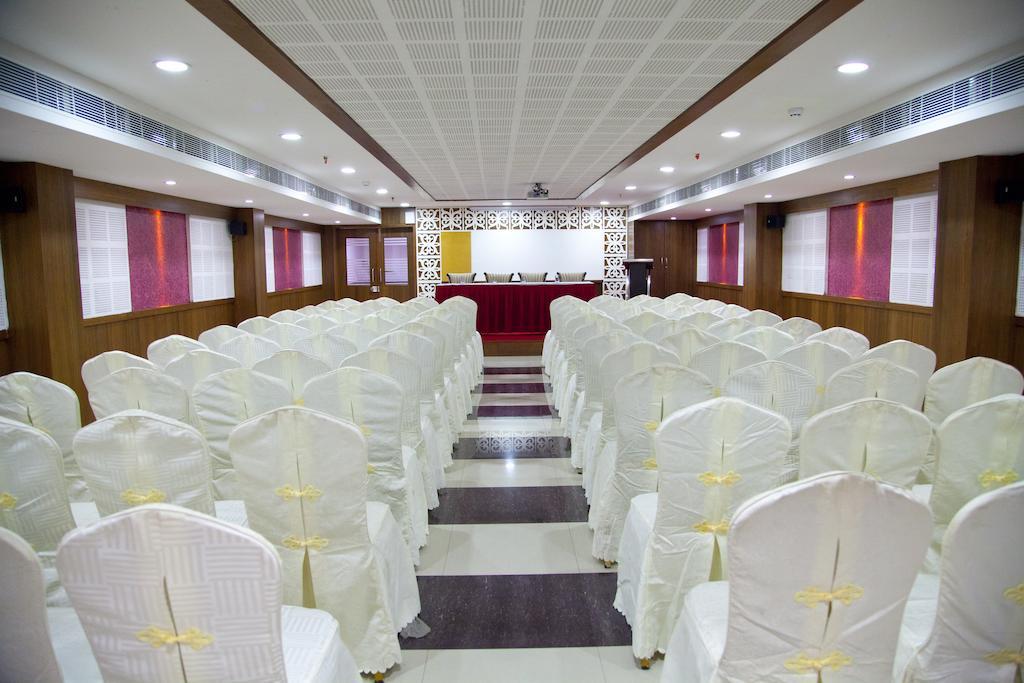 Hotel Prince Gardens Κοϊμπατόρε Εξωτερικό φωτογραφία