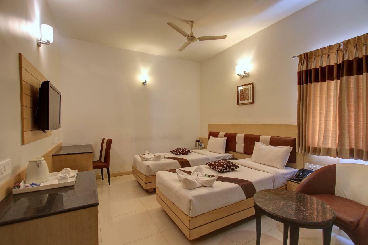 Hotel Prince Gardens Κοϊμπατόρε Εξωτερικό φωτογραφία